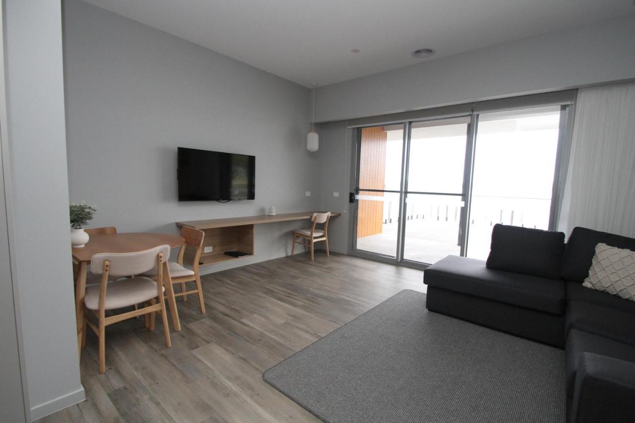 Waterfront Apartments เดวอนพอร์ต ภายนอก รูปภาพ